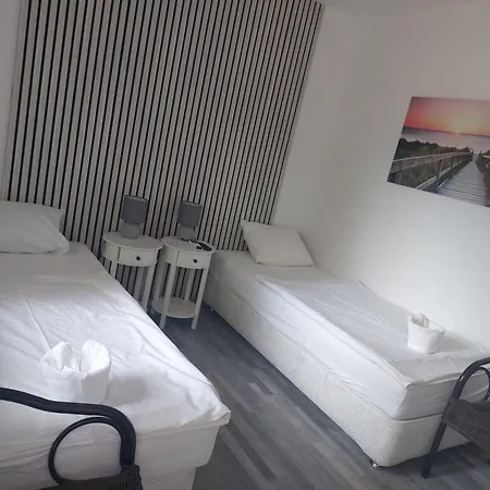 Aranysas Bungallo Hotel Alsoors