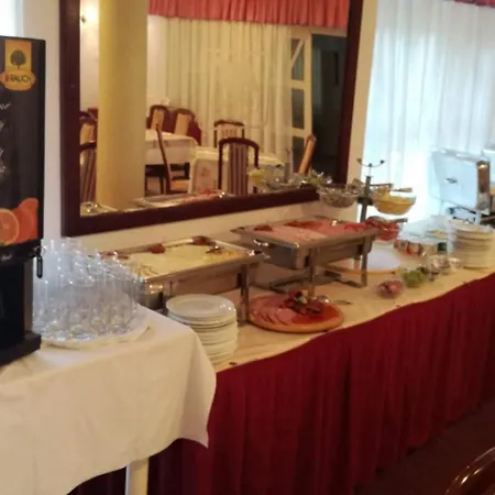 Hotel Aranysas Bungallo